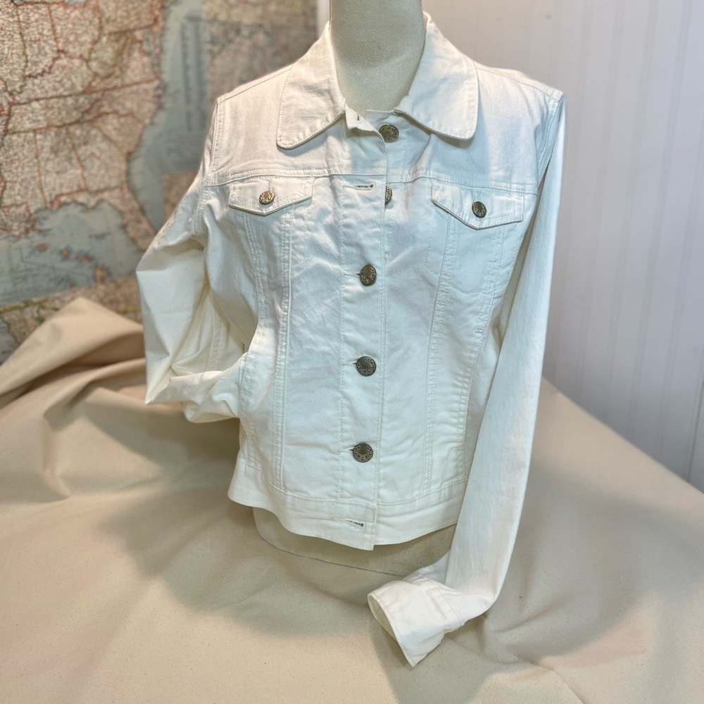 Levi Signature White/Cream Denim Jacket -Women’s Size Large.